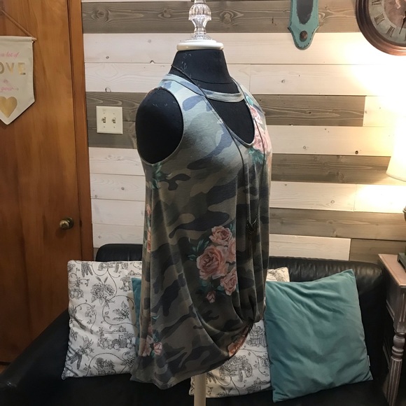 143 Story by Line Up ⚜️ Camo & Floral Print Jersey Twist Knot Gathered Hem Tank - Picture 10 of 12
